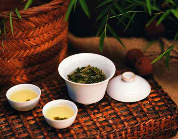 隔夜茶能喝吗?隔夜茶有哪些妙用(丢弃可惜)970 / 作者:UFO爱好者 / 帖子ID:83578