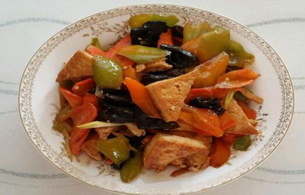 胡萝卜和豆腐能一起吃吗 胡萝卜和豆腐搭配营养更高633 / 作者:UFO爱好者 / 帖子ID:75443