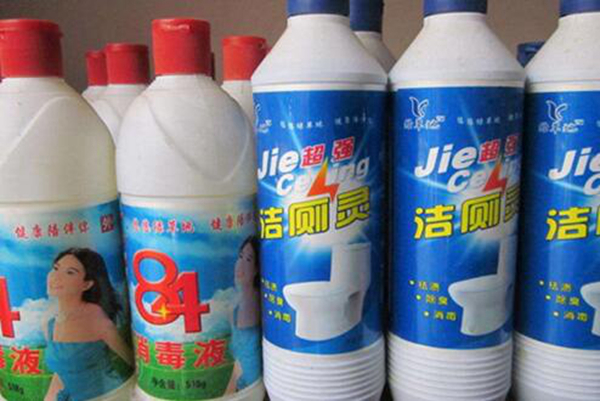 洁厕灵有毒吗 使用洁厕灵注意事项有哪些873 / 作者:UFO爱好者 / 帖子ID:74608