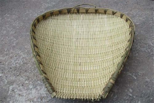 簸箕是清洁用品吗 算清洁用品主要用来装地面垃圾46 / 作者:UFO爱好者 / 帖子ID:89322