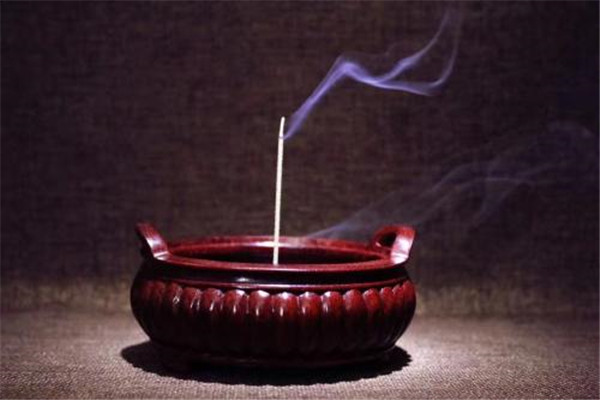 倒流香有危害吗 要看香体是否有危害（选品质好的）14 / 作者:UFO爱好者 / 帖子ID:89313