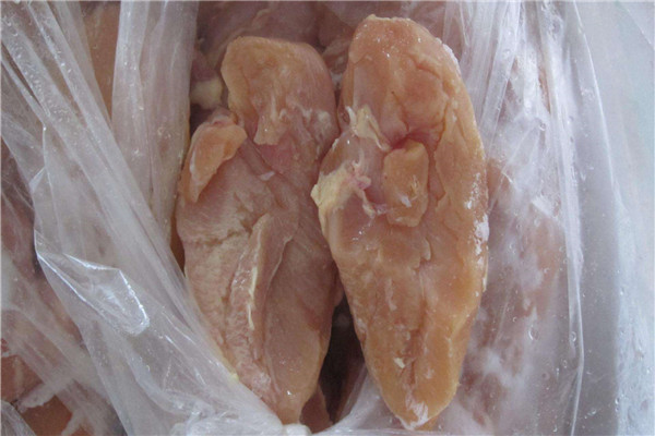 冻鸡胸肉表层变白怎么回事 可能是脂肪蛋白质结合物895 / 作者:UFO爱好者 / 帖子ID:88789