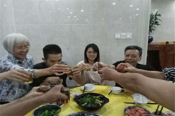 爸爸的姐妹该怎样称呼 不同情况有不同的叫法讲究850 / 作者:UFO爱好者 / 帖子ID:88310