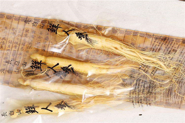 保鲜参的保鲜液能吃吗 两种保鲜液白酒的可以吃720 / 作者:UFO爱好者 / 帖子ID:88306