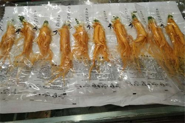 保鲜参的保鲜液能吃吗 两种保鲜液白酒的可以吃368 / 作者:UFO爱好者 / 帖子ID:88306