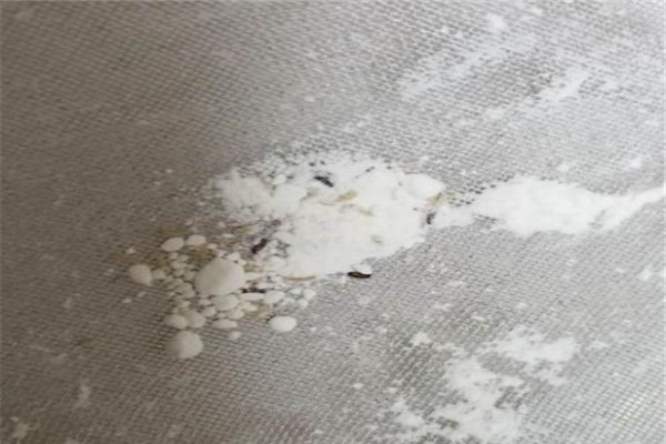 面粉生虫了怎么处理 可以放太阳下晒晒杀虫再过筛150 / 作者:UFO爱好者 / 帖子ID:88187