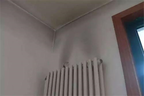 暖气为什么会把墙熏黑 如何避免暖气把墙熏黑320 / 作者:UFO爱好者 / 帖子ID:88239