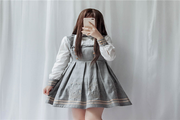 轻lo和lolita的区别 轻lo是比较日常的服装302 / 作者:UFO爱好者 / 帖子ID:88074