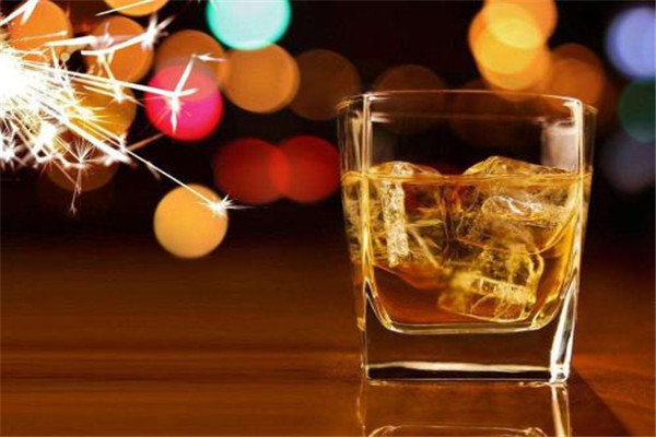 调酒为什么要转冰块 调酒转动的冰块如何制作778 / 作者:UFO爱好者 / 帖子ID:88177