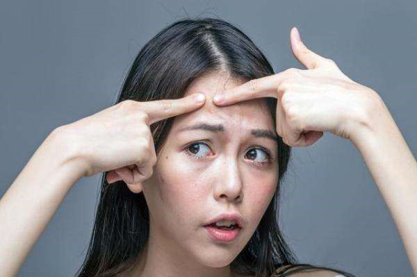 熬夜长痘怎么办 熬夜长痘应该如何处理呢320 / 作者:UFO爱好者 / 帖子ID:87565