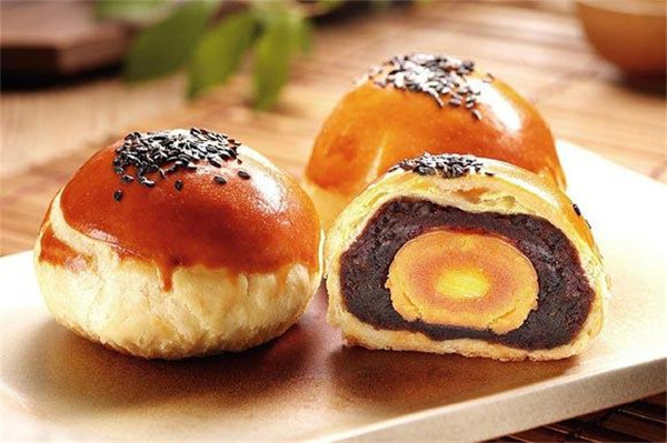 蛋黄酥可以放几天 现做现吃比较好（冰箱可以放十天）198 / 作者:UFO爱好者 / 帖子ID:87424