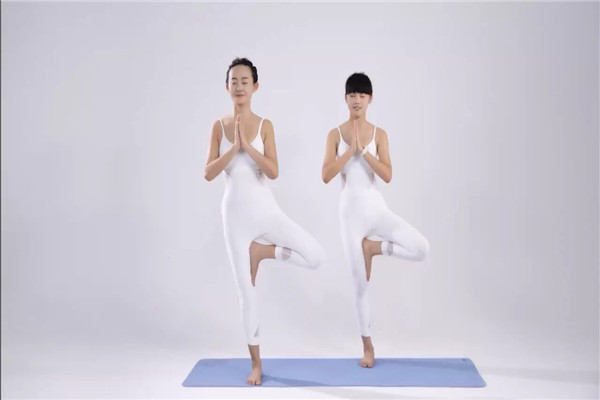 练金鸡独立的禁忌有哪些 经常练金鸡独立有哪些好处131 / 作者:UFO爱好者 / 帖子ID:83855