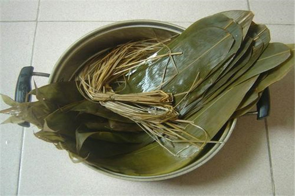 粽叶是干垃圾还是湿垃圾 粽叶应该丢哪个垃圾桶941 / 作者:UFO爱好者 / 帖子ID:83514