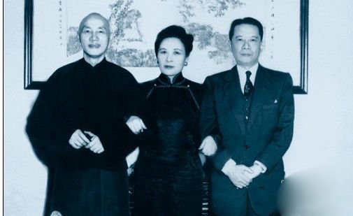 宋美龄四大谜团:罗斯福事后评价她像铁一样硬的女人！192 / 作者:UFO爱好者 / 帖子ID:79862