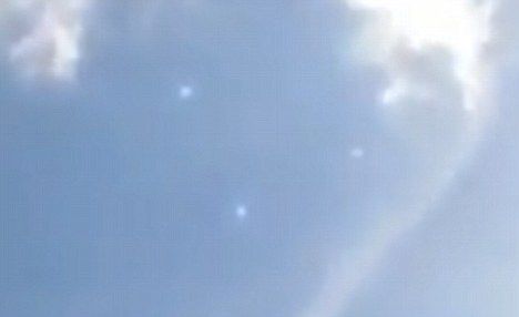 UFO伦敦上空飞行视频引争议596 / 作者:UFO爱好者 / 帖子ID:90722