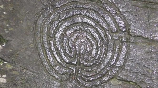 外星人在地球古岩石上留下信息？465 / 作者:UFO爱好者 / 帖子ID:83751