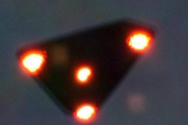比利时事件揭秘：千人目击UFO，逃脱空军雷达速度超音速456 / 作者:UFO爱好者 / 帖子ID:104202
