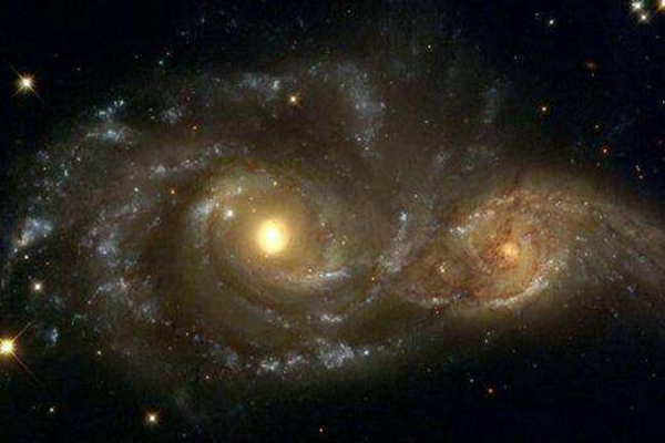 比银河系更大的是什么?宇宙最大星系 直径是银河系40倍493 / 作者:UFO爱好者 / 帖子ID:88370