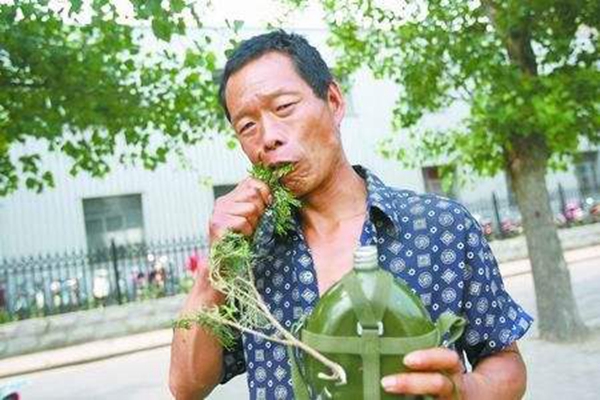 异食癖是什么引起的?持续吞食非食物的物质(连灯泡都吃)899 / 作者:UFO爱好者 / 帖子ID:83064