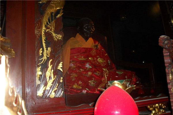 六祖惠能肉身在哪里？据说1300年来尸身不腐(存于六祖殿)316 / 作者:UFO爱好者 / 帖子ID:92478