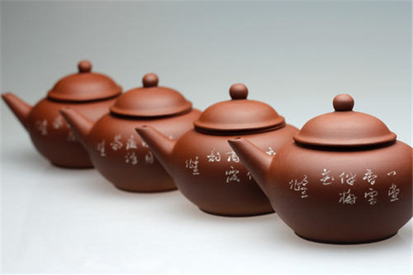 清水泥和底槽清的区别 都属于紫砂泥（颜色特性不同）673 / 作者:UFO爱好者 / 帖子ID:89896