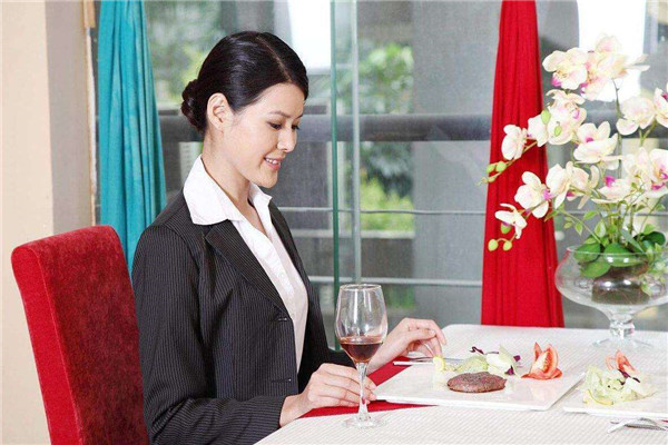 吃饭礼仪的要领和禁忌 吃饭的礼仪有哪些255 / 作者:UFO爱好者 / 帖子ID:89709