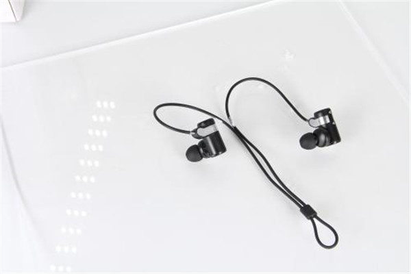 耳机一边没声音能修吗 耳机一边没有声音的原因785 / 作者:UFO爱好者 / 帖子ID:89734