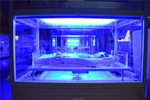 照蓝光变黑后怎么恢复 新生儿蓝光治疗的护理25 / 作者:UFO爱好者 / 帖子ID:89687