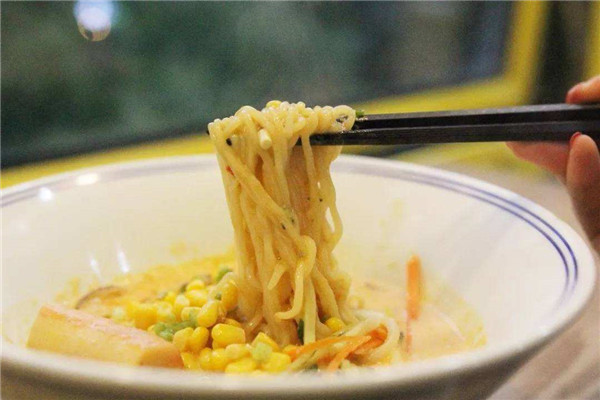 煮面时用冷水还是热水 冷水煮开后下锅(冷水煮面易浑浊)298 / 作者:UFO爱好者 / 帖子ID:89382