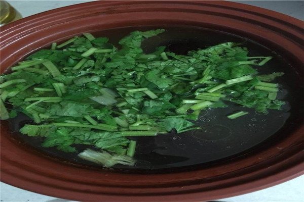 乌鸡和香菜能一起吃吗 营养滋补（但手术患者不建议吃）344 / 作者:UFO爱好者 / 帖子ID:89228