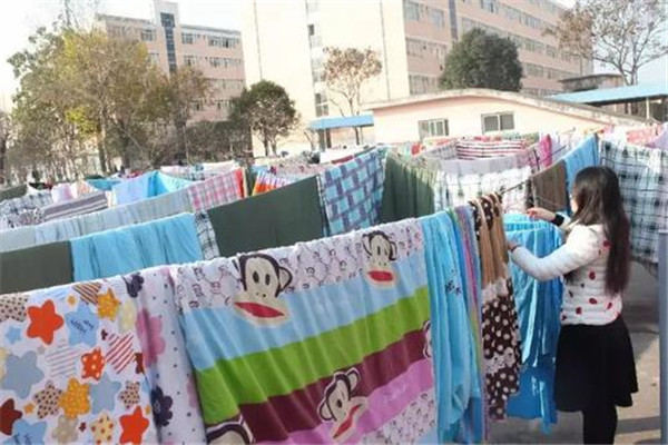 棉被尿了怎么处理 棉被应该怎么保养889 / 作者:UFO爱好者 / 帖子ID:89076