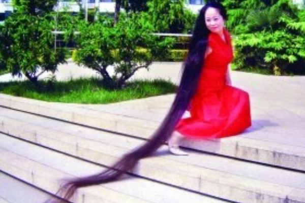 世界上最长的头发:生长快如韭菜(最长5.68米)120 / 作者:UFO爱好者 / 帖子ID:93781