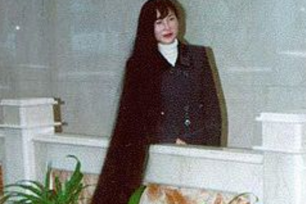 世界上最长的头发:生长快如韭菜(最长5.68米)126 / 作者:UFO爱好者 / 帖子ID:93781