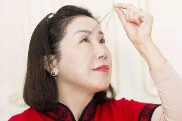 世界上最长的眉毛:长达19.1厘米(目前仍在继续生长)467 / 作者:UFO爱好者 / 帖子ID:94772