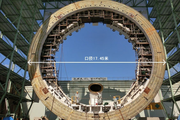 世界上最牛挖掘机:4年挖2.8公里隧道(速度每小时3.6米)917 / 作者:UFO爱好者 / 帖子ID:93700