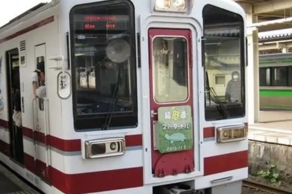 世界上最慢的火车:时速15公里(比跑步还慢)385 / 作者:UFO爱好者 / 帖子ID:93546