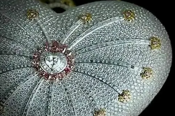 世界最贵的包:镶嵌4500颗钻石(价值2649万元)663 / 作者:UFO爱好者 / 帖子ID:93397