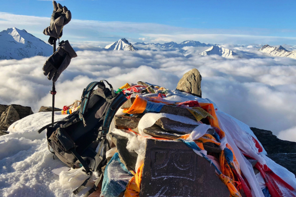 梅里雪山禁止攀登真相:91年17名登山者无一幸存996 / 作者:UFO爱好者 / 帖子ID:102236
