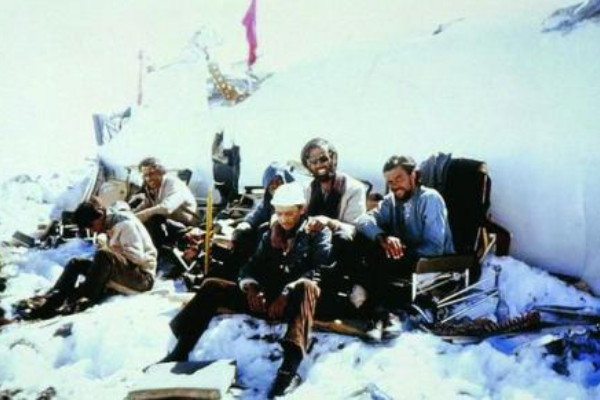 安第斯空难为什么不救援?16人依靠吃死人肉走出雪山484 / 作者:UFO爱好者 / 帖子ID:102231