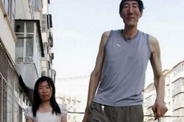 世界上最长的手臂:全长可达1.06米(是普通人的一倍)841 / 作者:UFO爱好者 / 帖子ID:92378