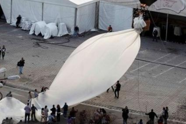 世界最长婚纱:能和珠峰一较高下(全长远超8千米)118 / 作者:UFO爱好者 / 帖子ID:92383