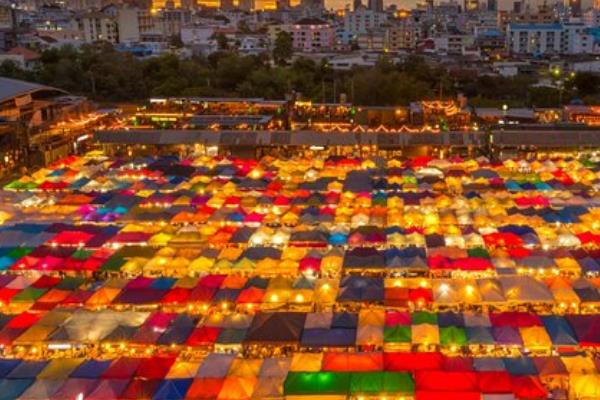 世界上最长的跳蚤市场:能摆15000个摊位(逛两天也逛不完)887 / 作者:UFO爱好者 / 帖子ID:90296