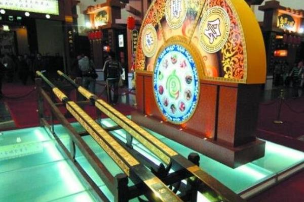 世界上最长的筷子:长达8.4米(制作耗费五个月的时间)428 / 作者:UFO爱好者 / 帖子ID:90331