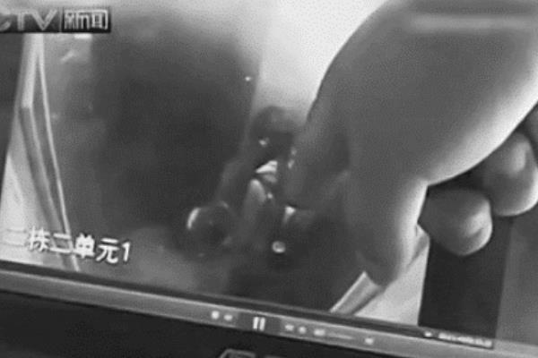 重庆摔婴女孩李蕾现状:随母亲移居新疆(或已经改名)217 / 作者:UFO爱好者 / 帖子ID:101119