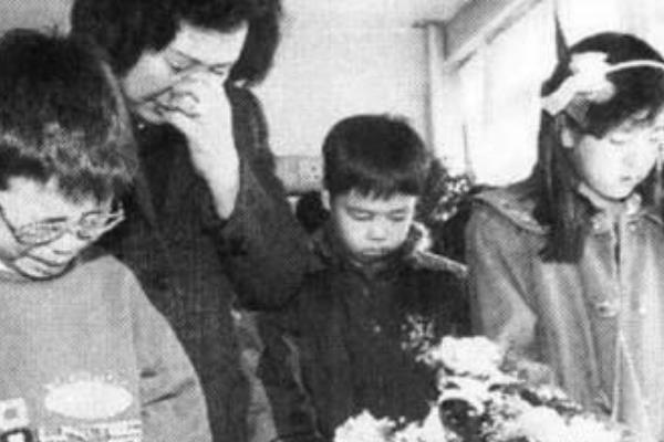 李炯浩被诱拐事件凶手抓到了吗?仅留下录音(至今仍在逃)385 / 作者:UFO爱好者 / 帖子ID:101121