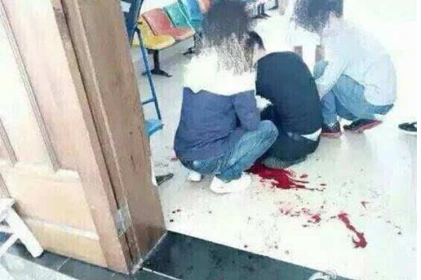 云南大学砍人事件:男子闯女生宿舍追砍(行凶前发威胁信)25 / 作者:UFO爱好者 / 帖子ID:101041