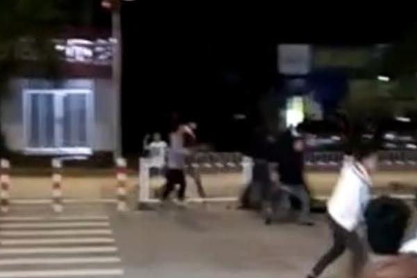 三亚群殴事件结果:一名男子被捅伤死亡(主谋判处八年)485 / 作者:UFO爱好者 / 帖子ID:101031