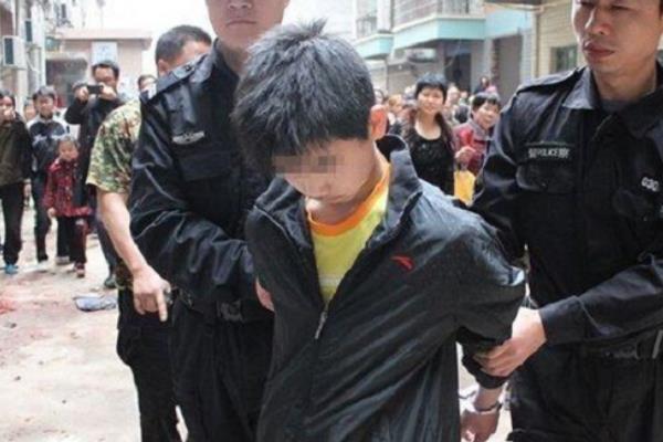 4·13湖南衡阳杀人案:12岁少年杀3名亲人(拿钱直奔网吧)13 / 作者:UFO爱好者 / 帖子ID:100809