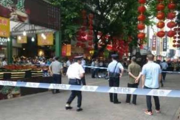 广州白云区网吧砍人案:两名嫌犯在网吧被盘查(砍伤民警)438 / 作者:UFO爱好者 / 帖子ID:100856