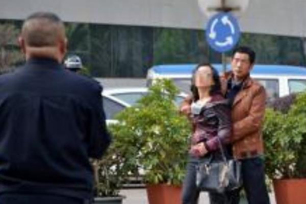 4·8昆明劫持人质事件:男子酒后劫人质(民警快速制服)170 / 作者:UFO爱好者 / 帖子ID:100887